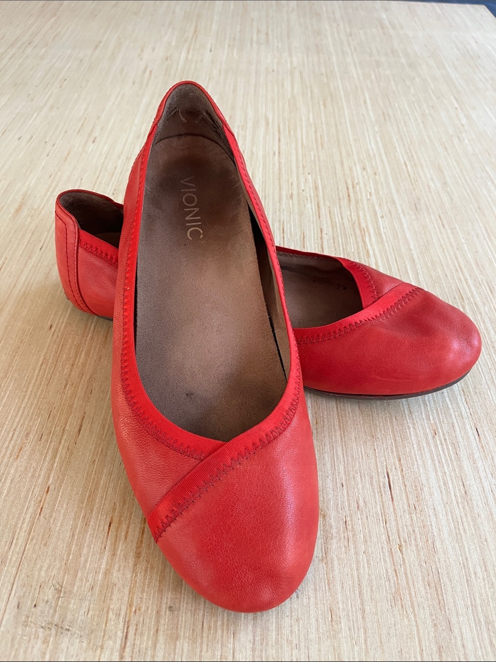 Vionic Caroll Flats - size 8.5